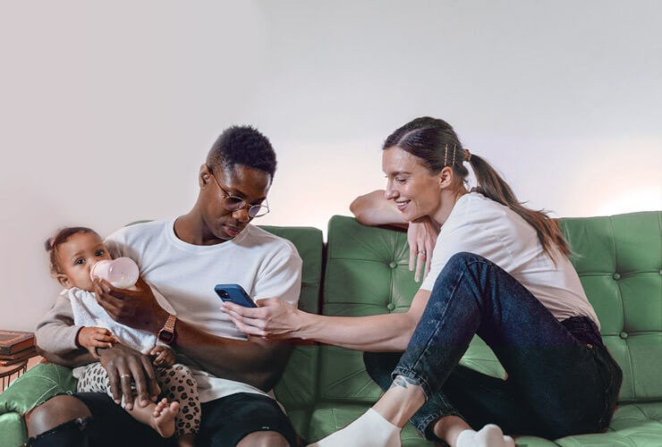 couple with baby checks what is the average cell phone bill